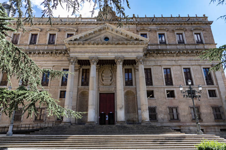 Salamanca 064 - universidad de Salamanca - facultad de Filologia.jpg